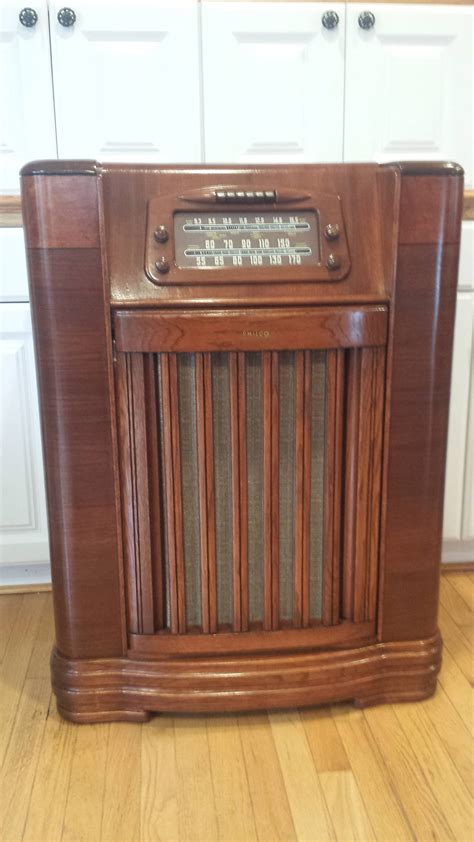 antique philco radio cabinet